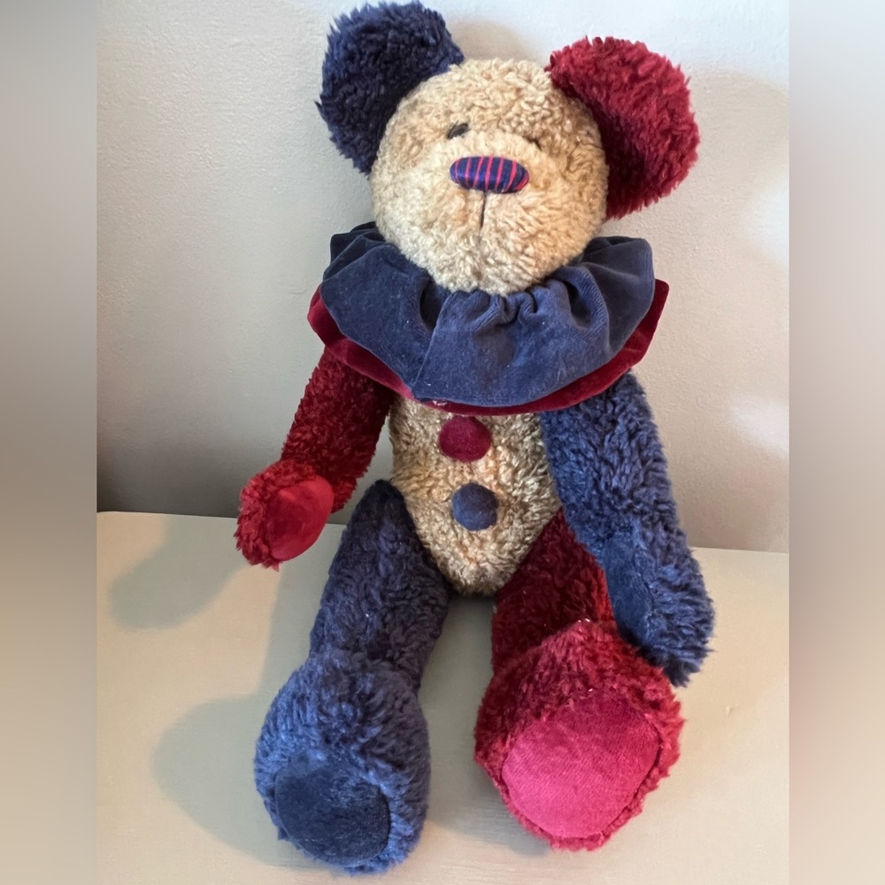 Boyd’s Bears—jester